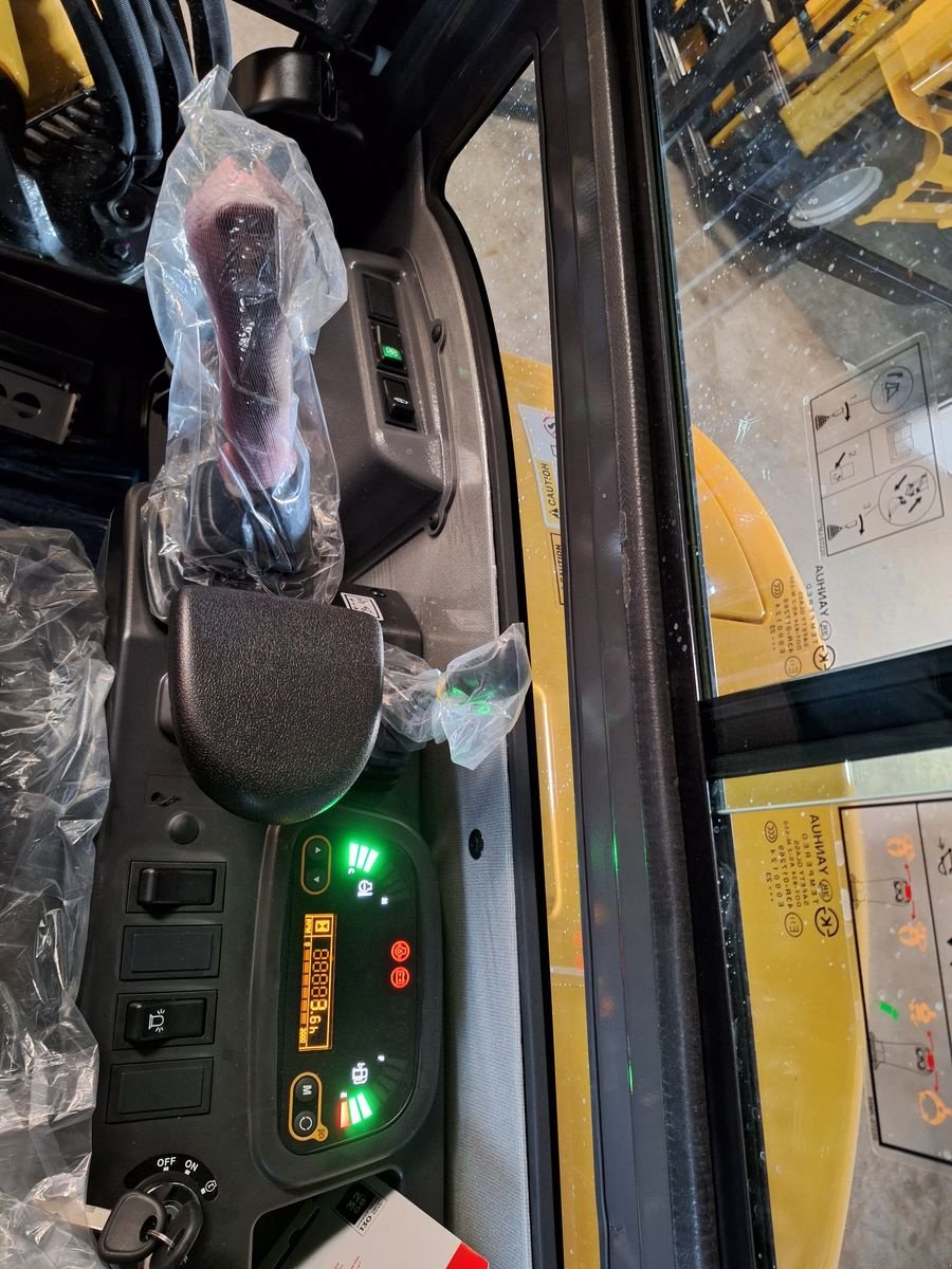 Minibagger Türe ait New Holland E 26 C, Neumaschine içinde Burgkirchen (resim 10)