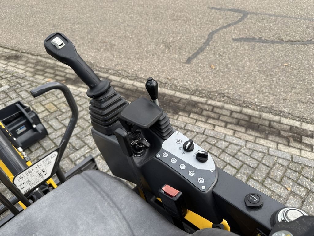 Minibagger типа New Holland E12D Minigraver, Neumaschine в BOEKEL (Фотография 7)