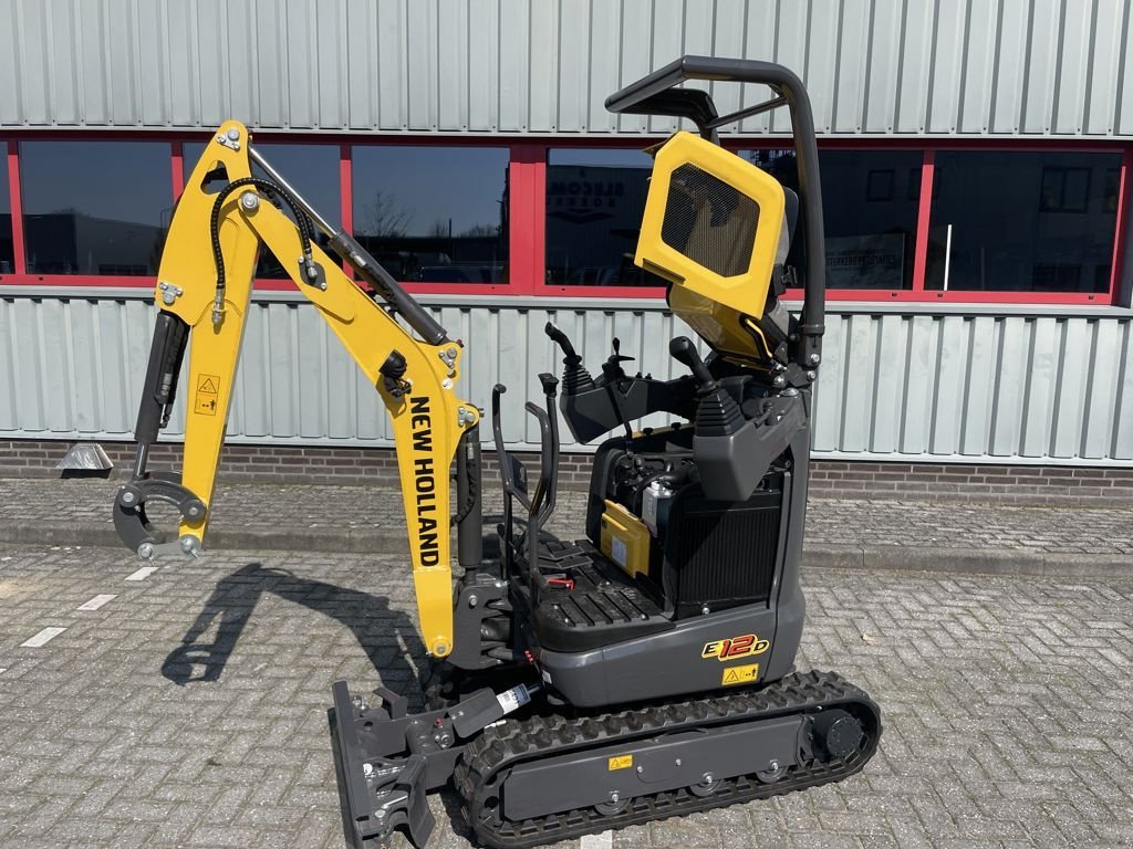 Minibagger du type New Holland E12D Minigraver, Neumaschine en BOEKEL (Photo 9)