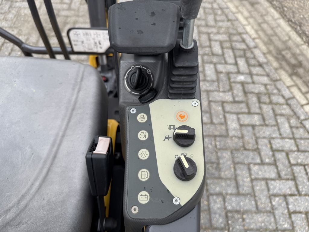 Minibagger типа New Holland E14D Minigraver Nieuw (Overjarig), Neumaschine в BOEKEL (Фотография 7)