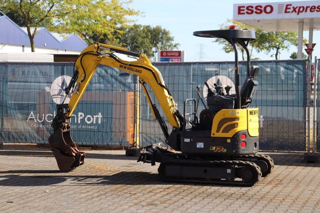 Minibagger типа New Holland E17C, Gebrauchtmaschine в Antwerpen (Фотография 3)