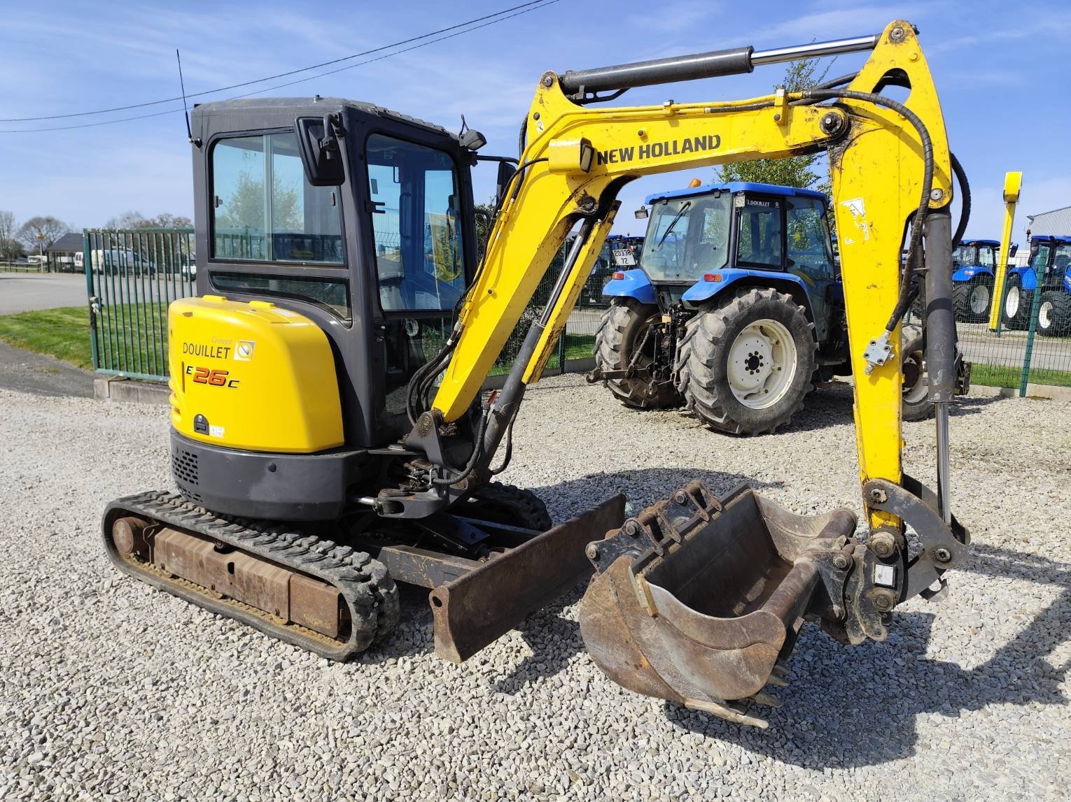 Minibagger tip New Holland E26C, Gebrauchtmaschine in Le Horps (Poză 2)