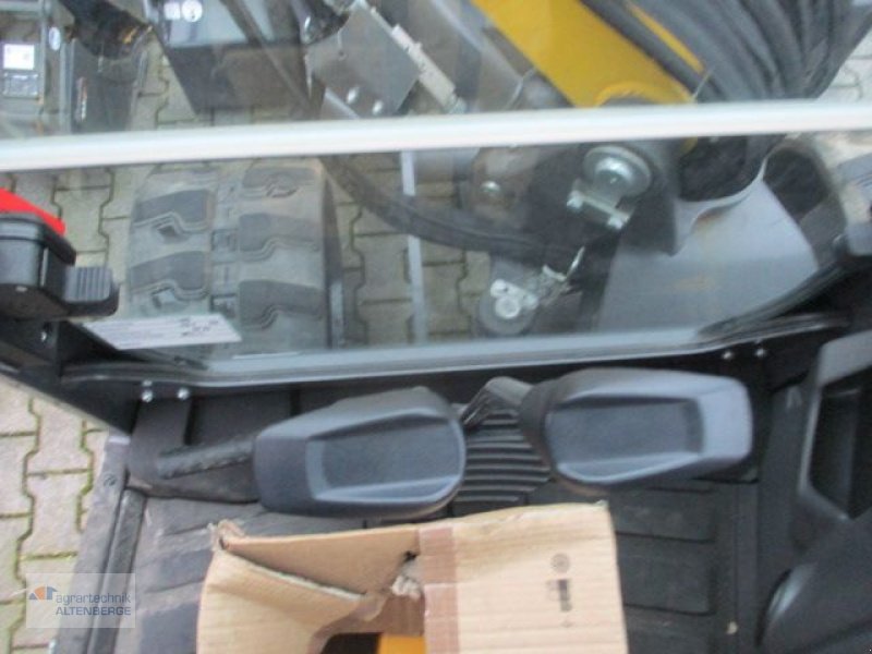 Minibagger des Typs New Holland E55D, Neumaschine in Altenberge (Bild 11)