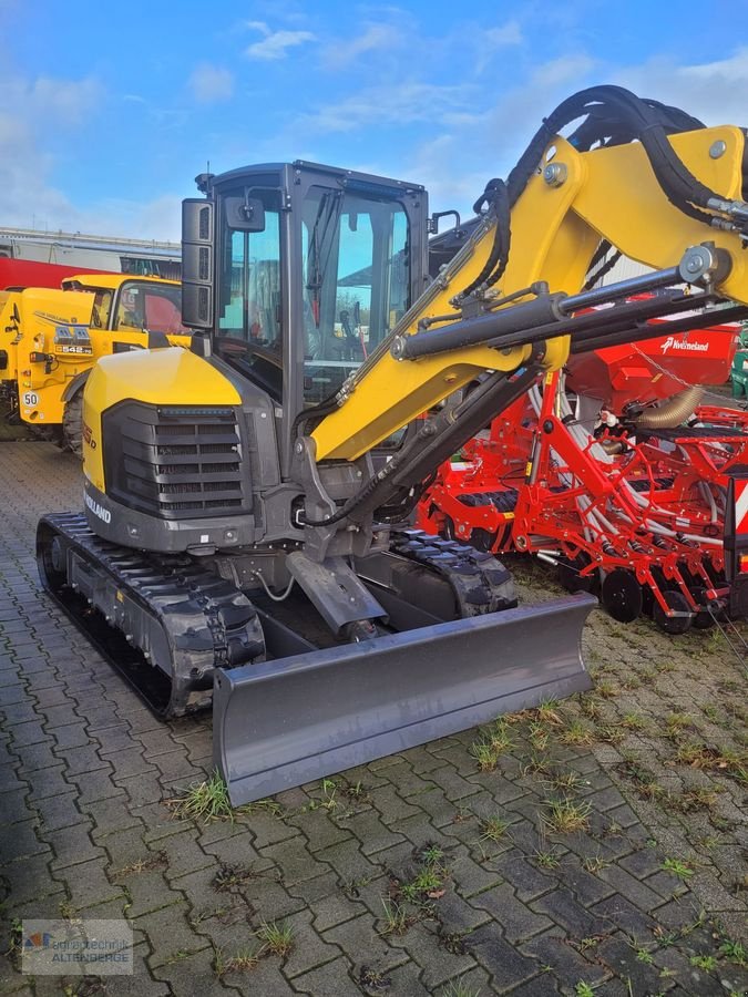 Minibagger Türe ait New Holland E55D, Neumaschine içinde Altenberge (resim 1)