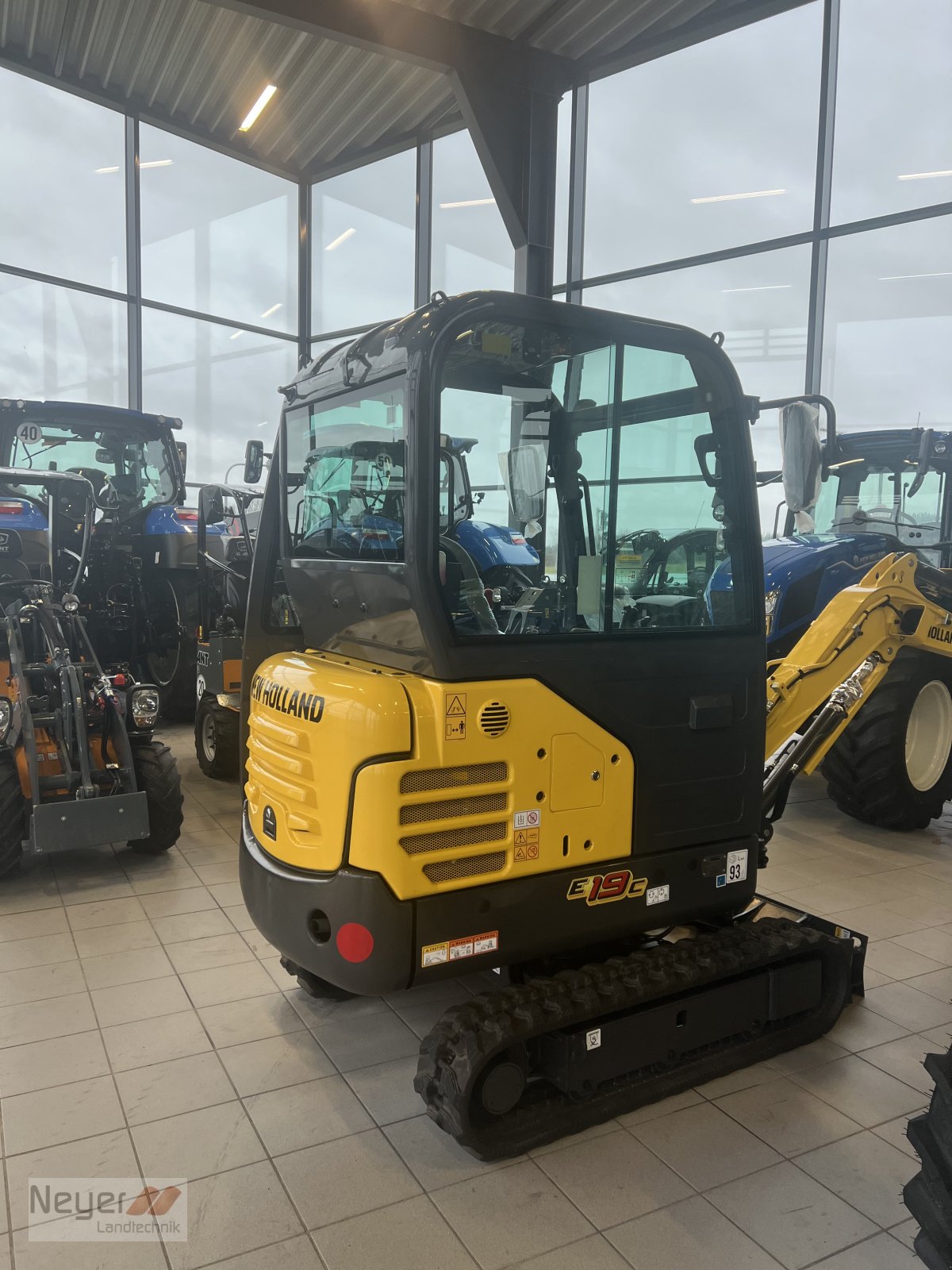 Minibagger Türe ait New Holland EC19C, Neumaschine içinde Bad Waldsee Mennisweiler (resim 4)