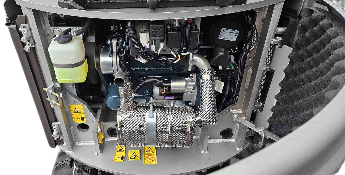 Minibagger des Typs Rhinoceros KS12-9 – Kompakt, Stark, 14 PS Kubota Motor, Neumaschine in Arbing (Bild 11)