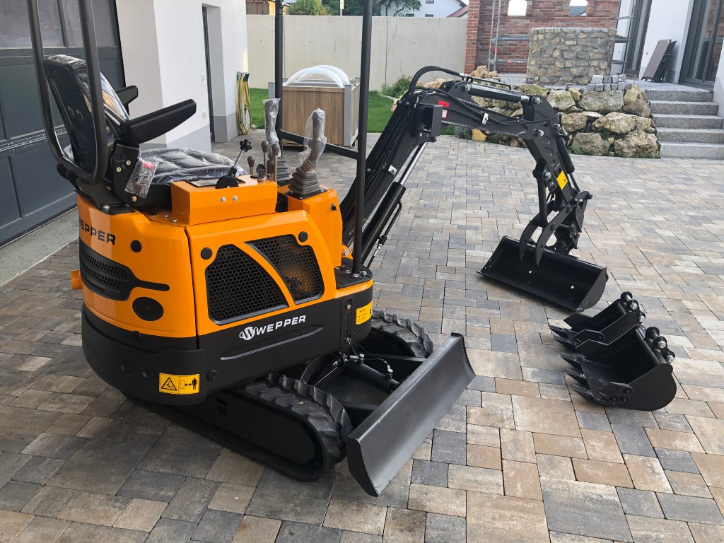 Minibagger des Typs Rhinoceros XN 12, Neumaschine in Rennertshofen (Bild 7)