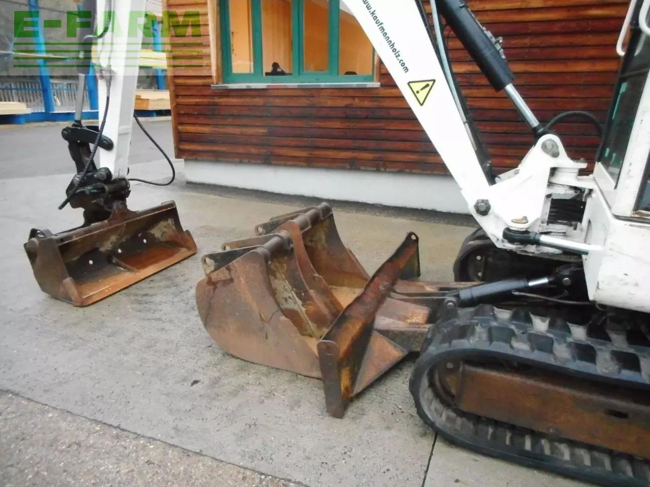 Minibagger del tipo Schaeff hr18 ( 4.680kg ) sw + 3 löffel, Gebrauchtmaschine In ST. NIKOLAI/DR. (Immagine 11)