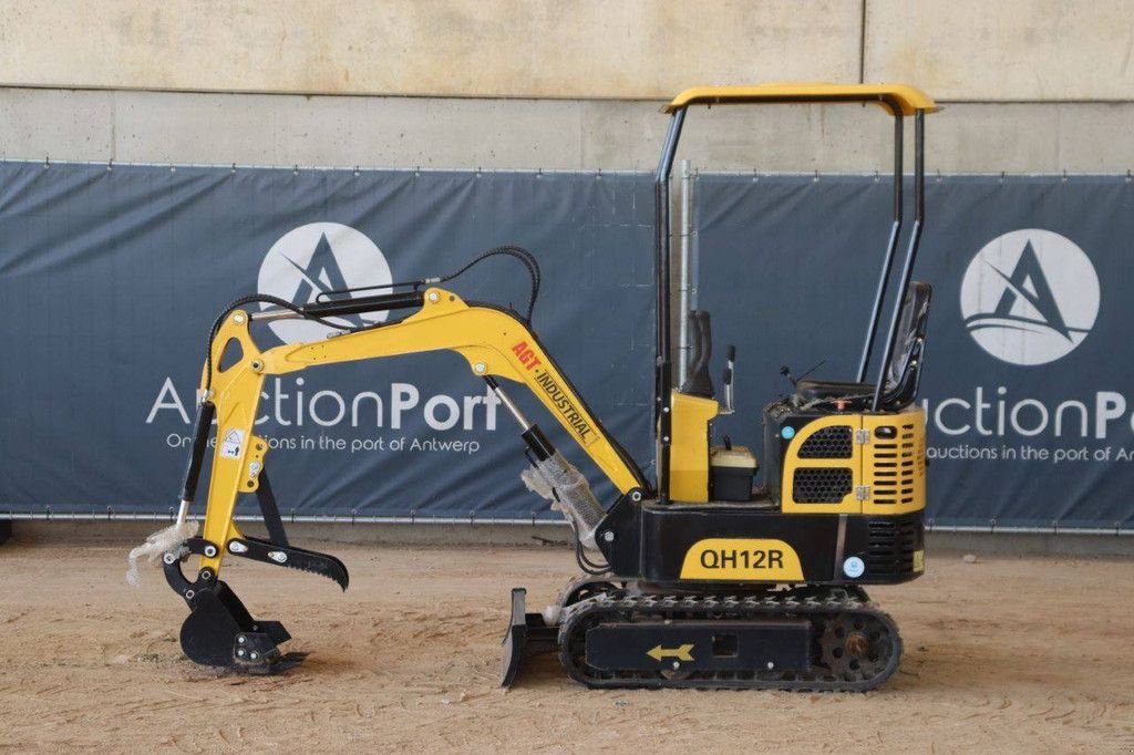 Minibagger типа Sonstige AGT Industrial QH12R, Gebrauchtmaschine в Antwerpen (Фотография 2)