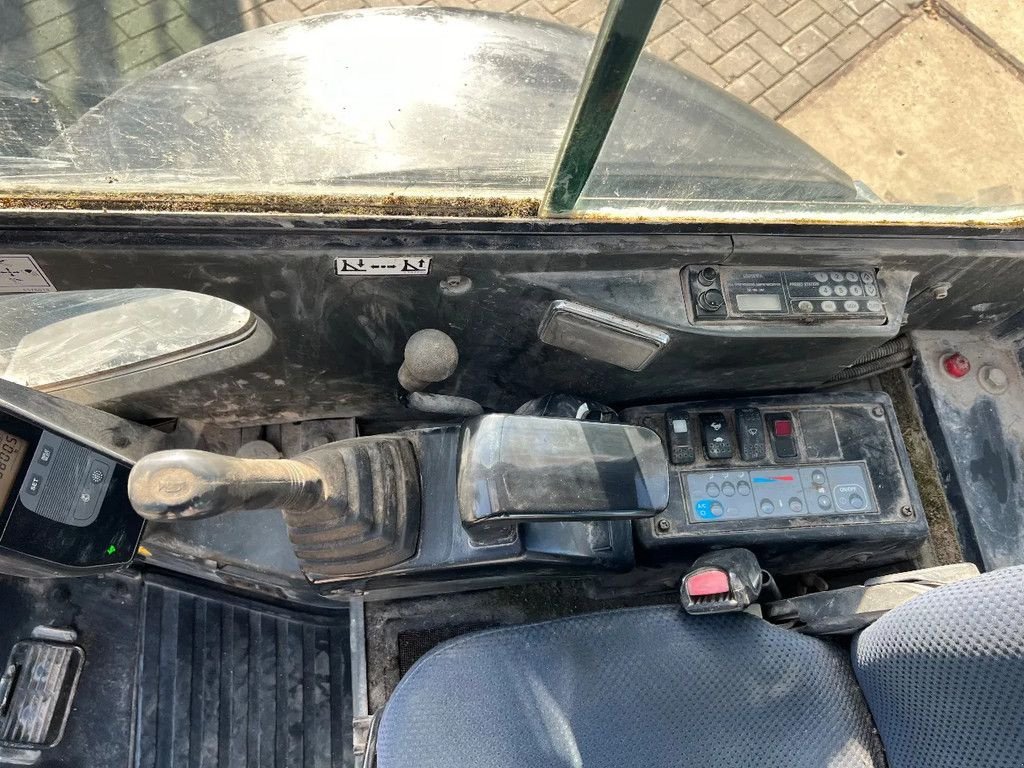 Minibagger от тип Sonstige Airman AX30 U, Gebrauchtmaschine в Doetinchem (Снимка 9)