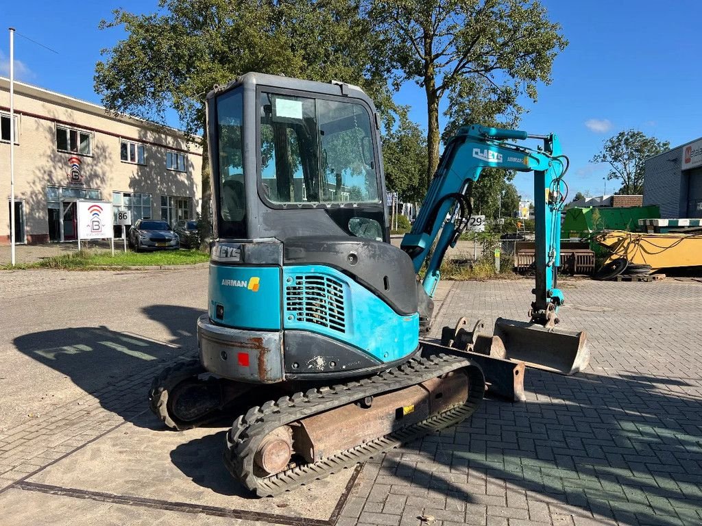 Minibagger от тип Sonstige Airman AX30 U, Gebrauchtmaschine в Doetinchem (Снимка 4)