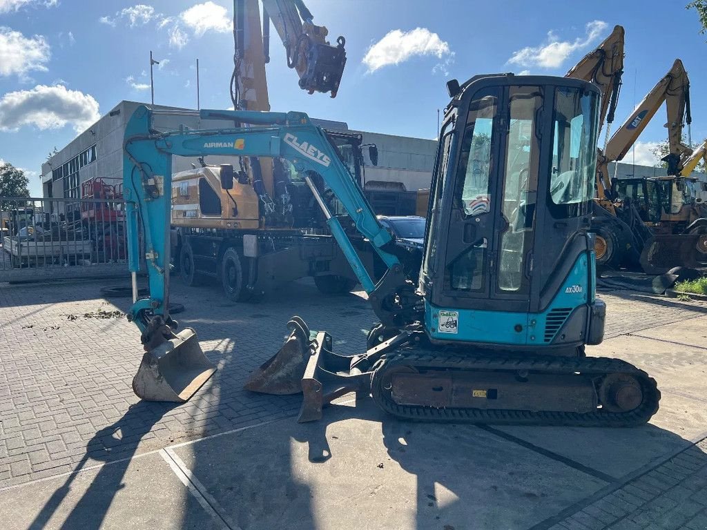 Minibagger от тип Sonstige Airman AX30 U, Gebrauchtmaschine в Doetinchem (Снимка 2)