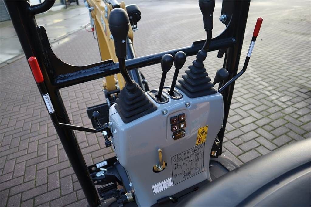 Minibagger des Typs Sonstige Cat 300.9D NEW, Valid inspection, *Guarantee! Hydr Qui, Gebrauchtmaschine in Groenlo (Bild 5)