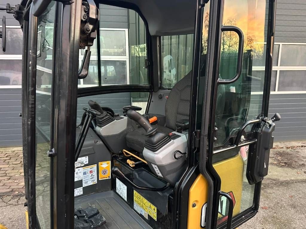 Minibagger от тип Sonstige Cat 301.8, Gebrauchtmaschine в Wijdewormer (Снимка 10)