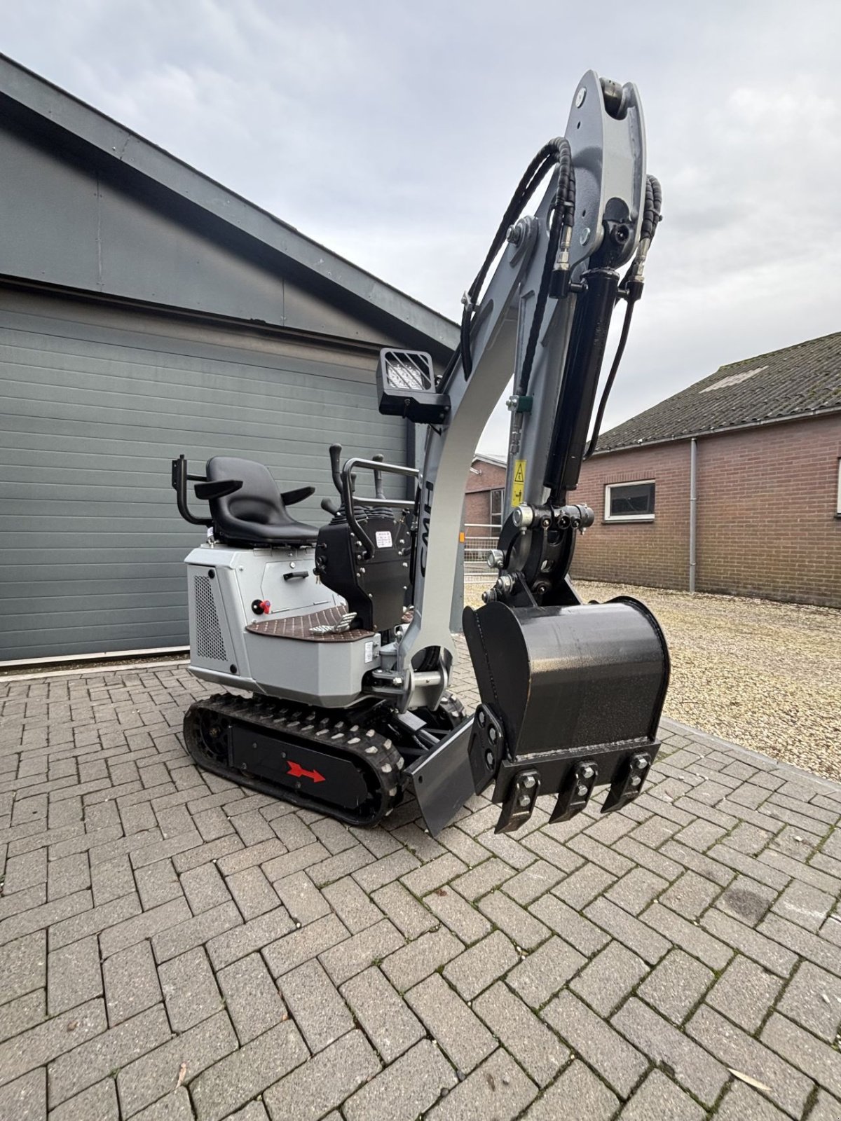 Minibagger des Typs Sonstige Cmh 800, Neumaschine in ZEGVELD (Bild 7)