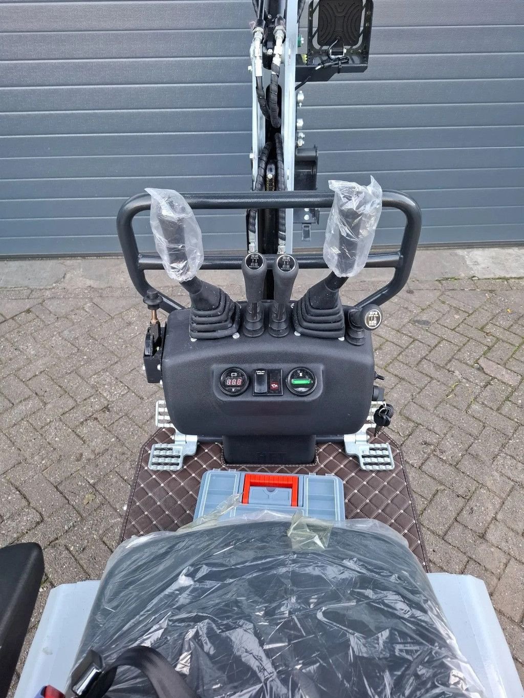 Minibagger del tipo Sonstige CMH CMH Minigraver 700KG 72cm zwenkgiek, Gebrauchtmaschine In Terschuur (Immagine 9)