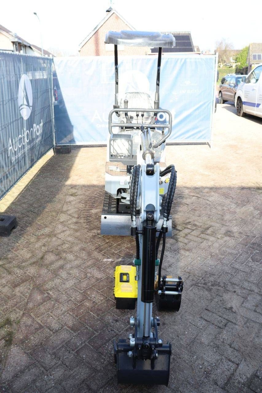 Minibagger типа Sonstige CMH DW-08, Neumaschine в Antwerpen (Фотография 9)