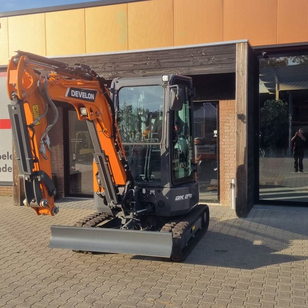 Minibagger des Typs Sonstige Delevon DX27-Z, Neumaschine in Doetinchem (Bild 7)
