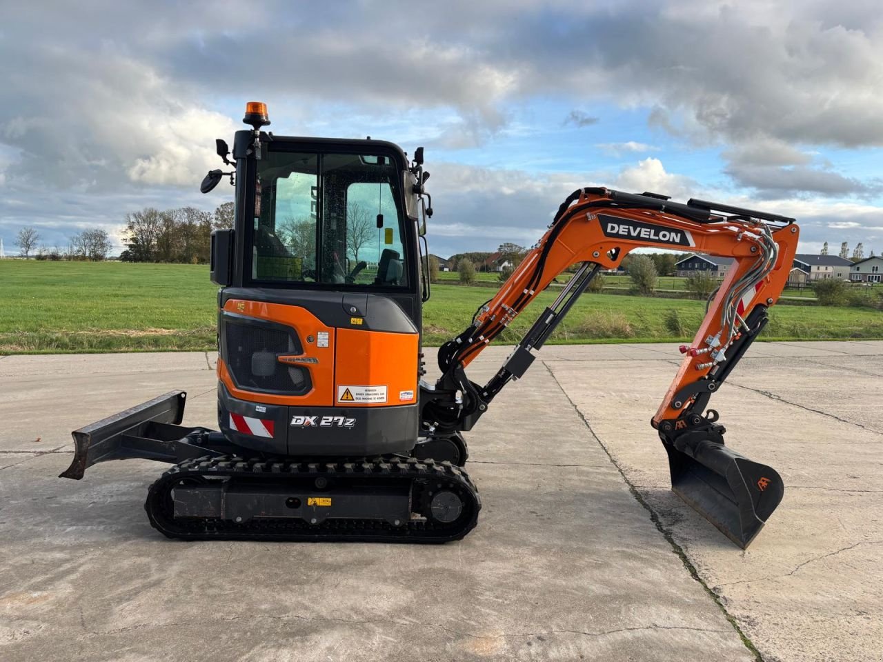 Minibagger des Typs Sonstige Develon DX27z-7, Neumaschine in Arum (Bild 4)