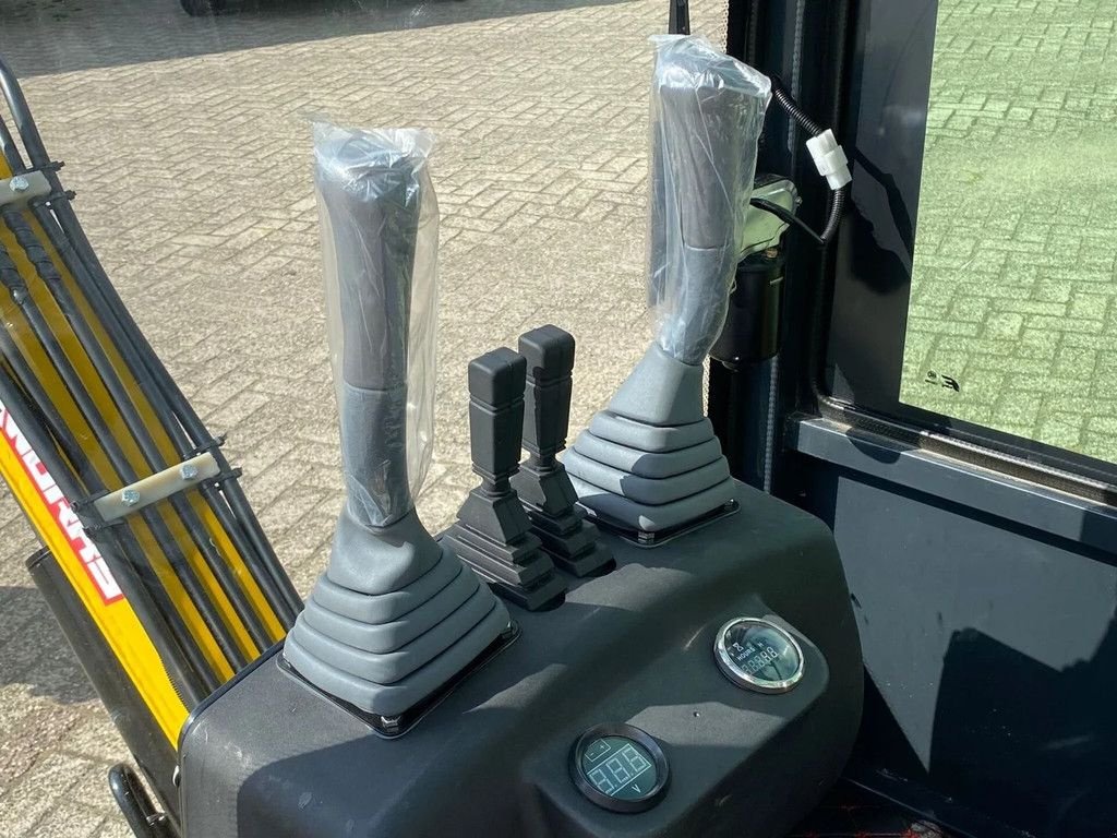 Minibagger des Typs Sonstige Diversen StahlWorks - MIni Rupsgraafmachine, Gebrauchtmaschine in Groningen (Bild 8)