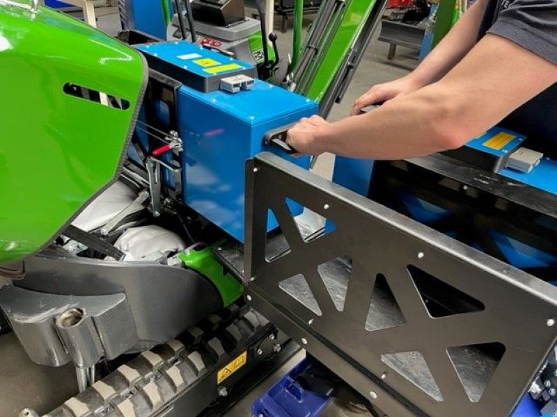 Minibagger des Typs Sonstige Elinmo ED12, Gebrauchtmaschine in Boven-Leeuwen (Bild 2)