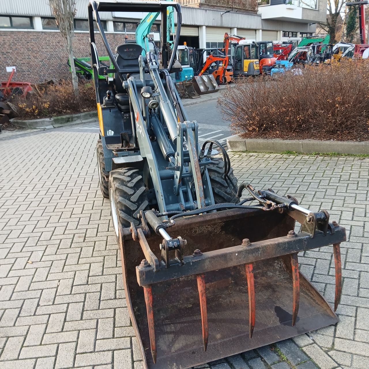 Minibagger des Typs Sonstige Giant D337T, Gebrauchtmaschine in Alblasserdam (Bild 6)