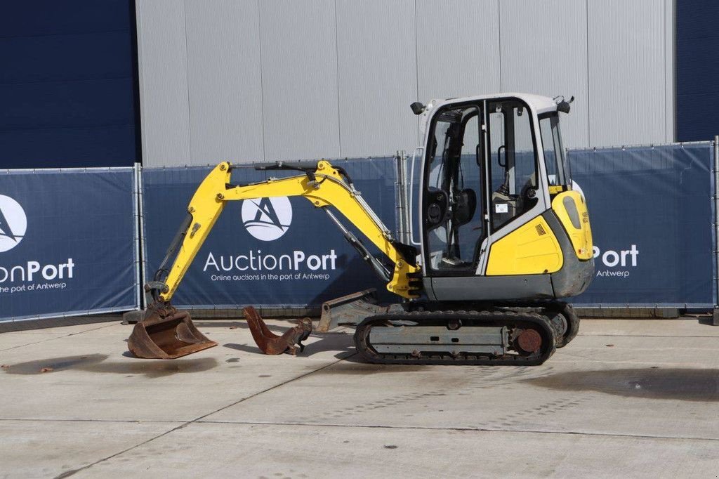 Minibagger от тип Sonstige Neuson E12-04, Gebrauchtmaschine в Antwerpen (Снимка 3)