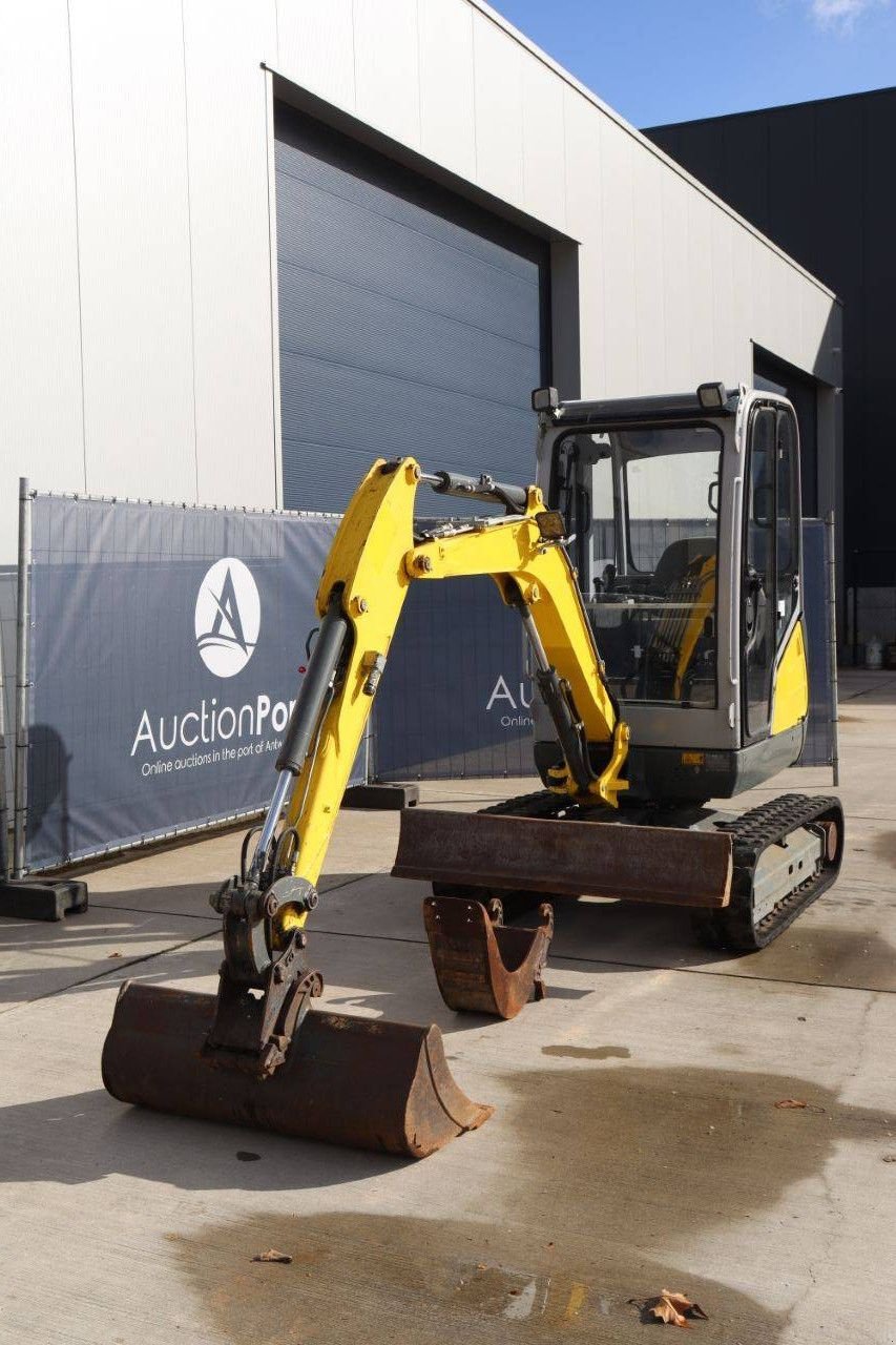 Minibagger от тип Sonstige Neuson E12-04, Gebrauchtmaschine в Antwerpen (Снимка 10)