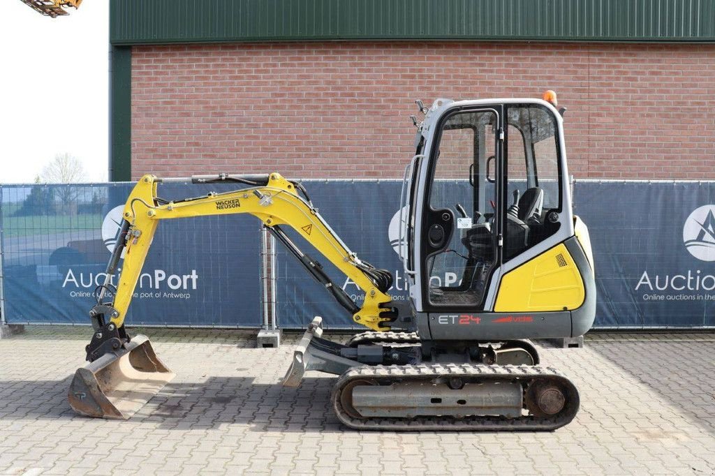 Minibagger от тип Sonstige Neuson ET24, Gebrauchtmaschine в Antwerpen (Снимка 2)