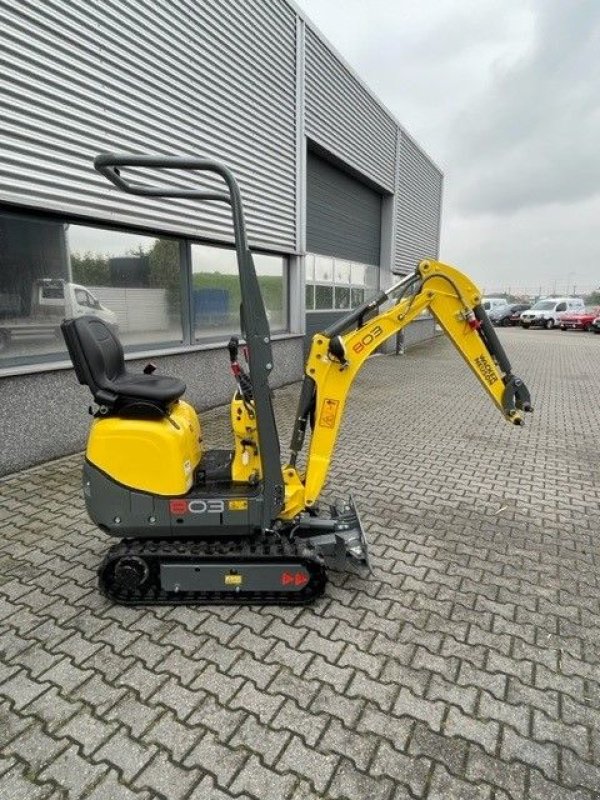Minibagger of the type Sonstige Wacker Neuson 803 minigraver 803 met snelwissel en 3 bakken, Neumaschine in Roermond (Picture 1)