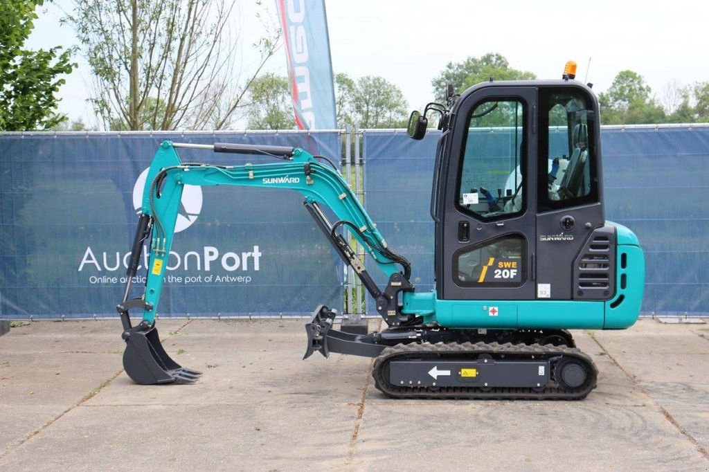 Minibagger des Typs Sunward SWE 20F, Neumaschine in Antwerpen (Bild 2)