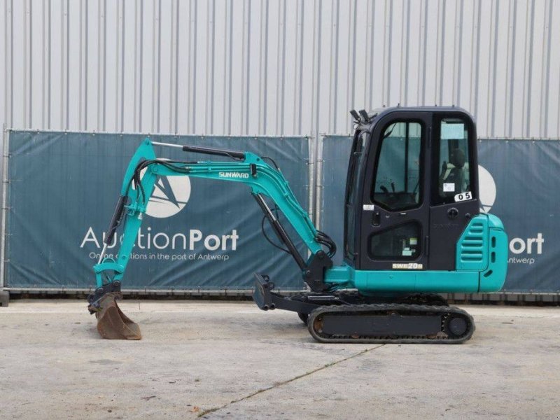 Minibagger des Typs Sunward SWE20B, Gebrauchtmaschine in Antwerpen (Bild 1)