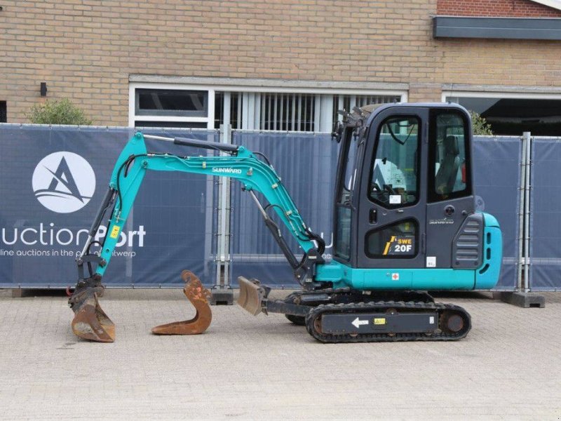 Minibagger des Typs Sunward SWE20F, Gebrauchtmaschine in Antwerpen (Bild 1)