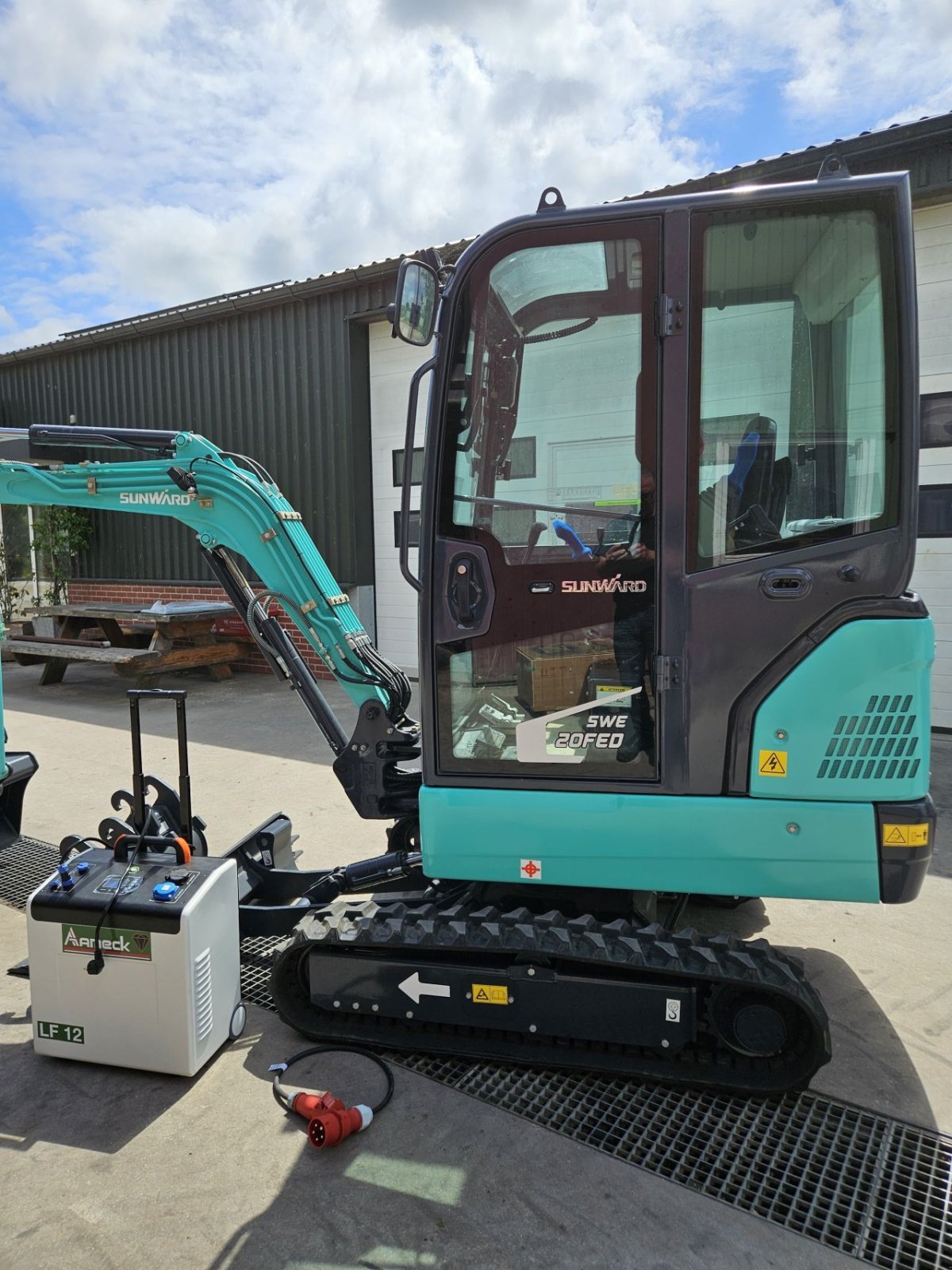 Minibagger of the type Sunward SWE20FED, Neumaschine in stolwijk (Picture 9)