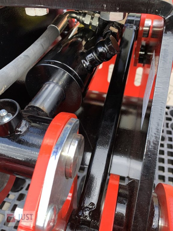 Minibagger des Typs Takeuchi Sotiergreifer 3-6 to Universalgreifer Martin M10, Neumaschine in Schnelldorf (Bild 2)