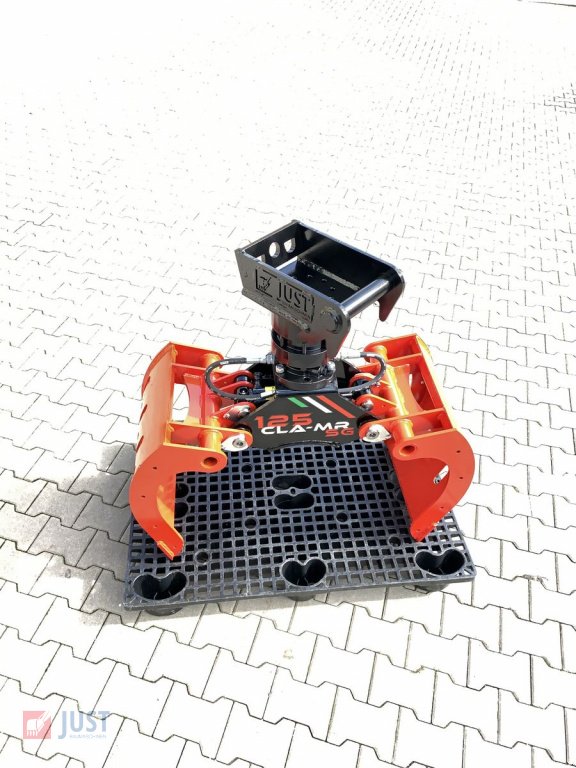 Minibagger des Typs Takeuchi Sotiergreifer 3-6 to Universalgreifer Martin M10, Neumaschine in Schnelldorf (Bild 3)