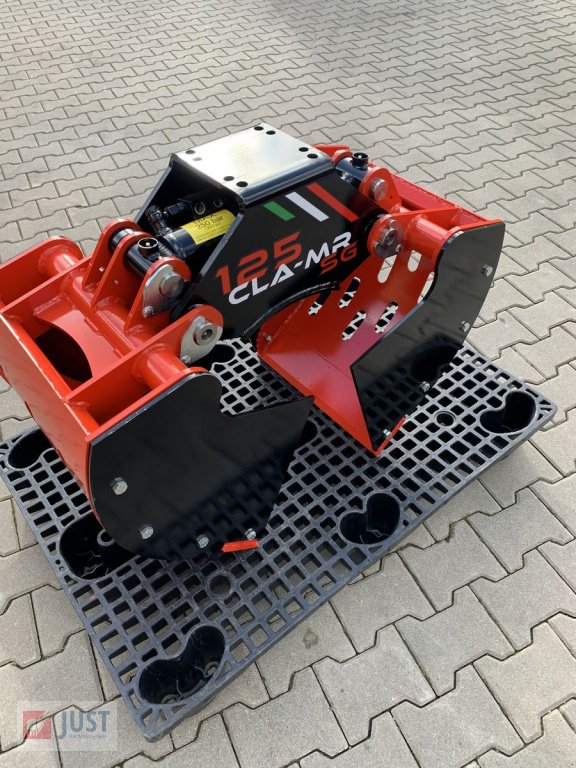 Minibagger des Typs Takeuchi Sotiergreifer 3-6 to Universalgreifer Martin M10, Neumaschine in Schnelldorf (Bild 1)