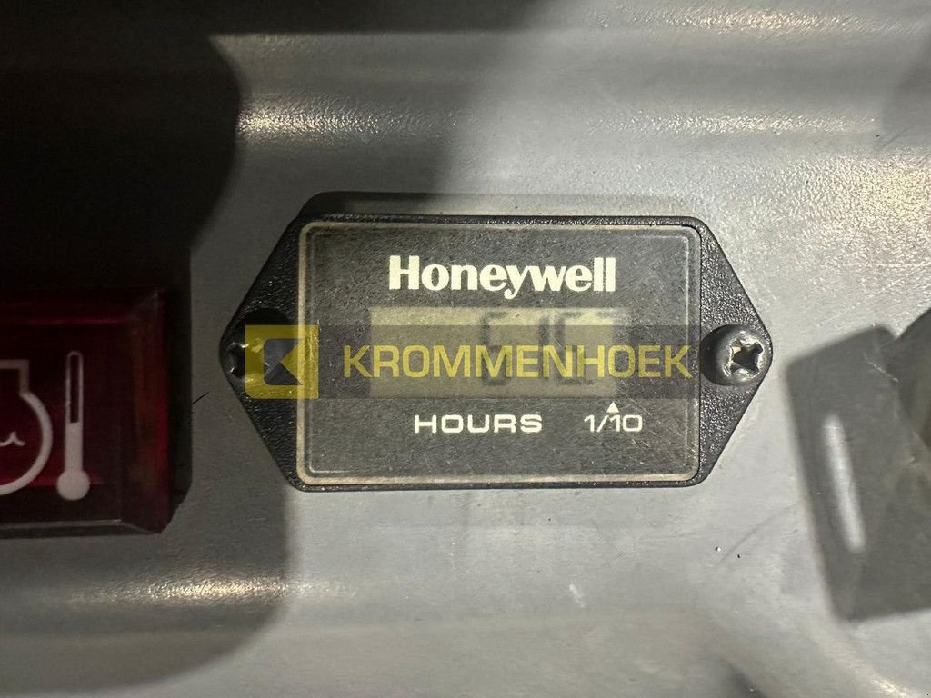 Minibagger типа Takeuchi TB 210 R, Gebrauchtmaschine в Apeldoorn (Фотография 8)