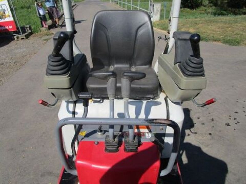 Minibagger типа Takeuchi TB 210R - mechan. Schnellwechsler +3 Löffel, Gebrauchtmaschine в Gnas (Фотография 3)