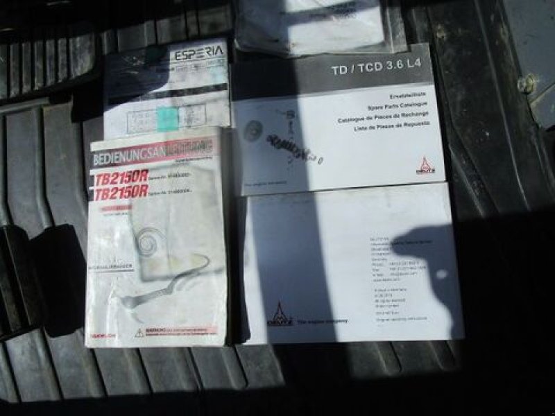 Minibagger типа Takeuchi TB 2150R - Powertilt + Zentralschmierung + Klima, Gebrauchtmaschine в Gnas (Фотография 8)