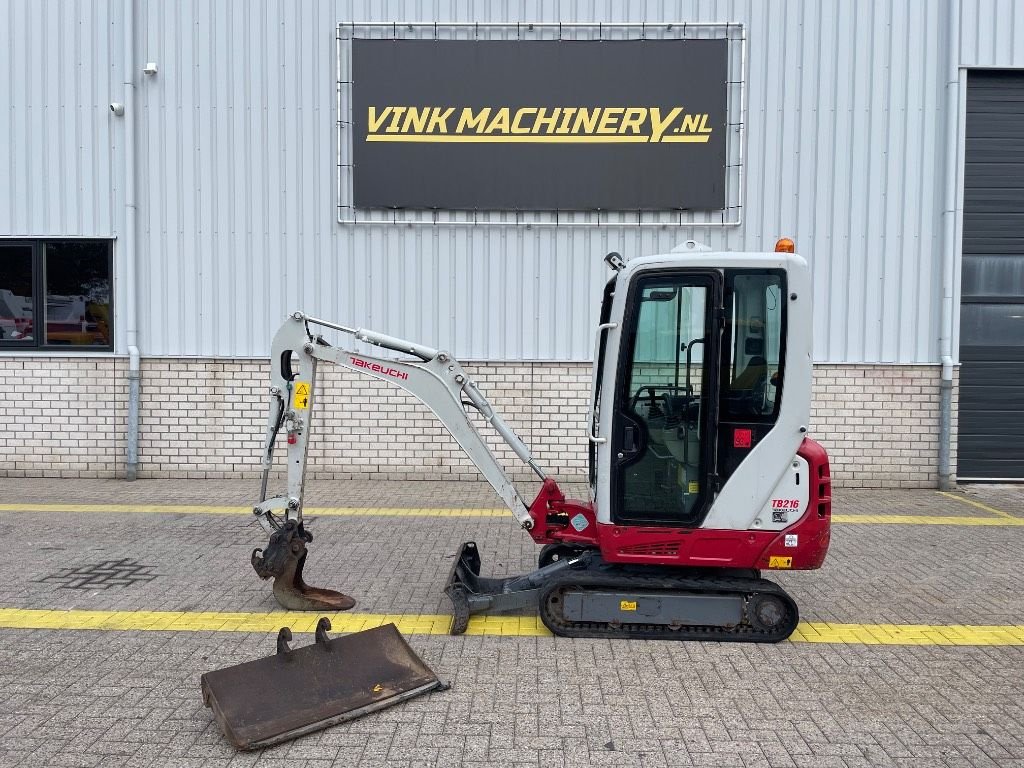 Minibagger a típus Takeuchi TB 216, Gebrauchtmaschine ekkor: WIJCHEN (Kép 1)