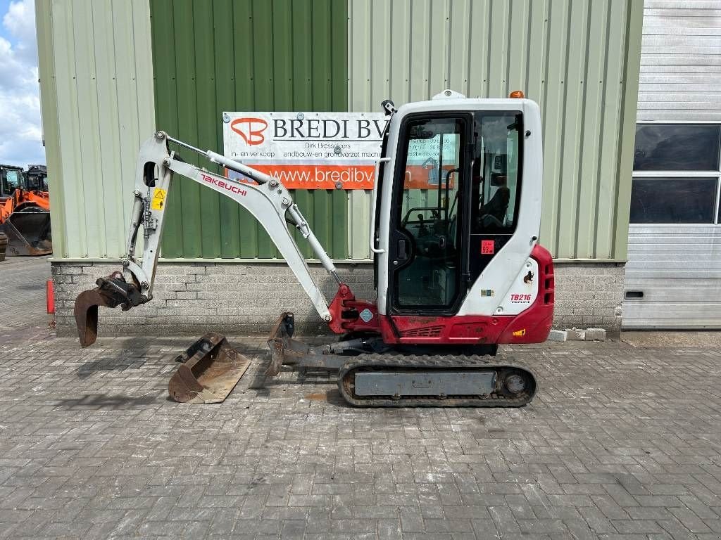 Minibagger van het type Takeuchi TB 216, Gebrauchtmaschine in Roosendaal (Foto 1)