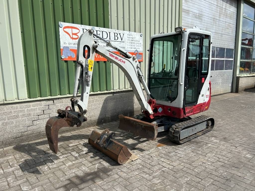 Minibagger van het type Takeuchi TB 216, Gebrauchtmaschine in Roosendaal (Foto 5)
