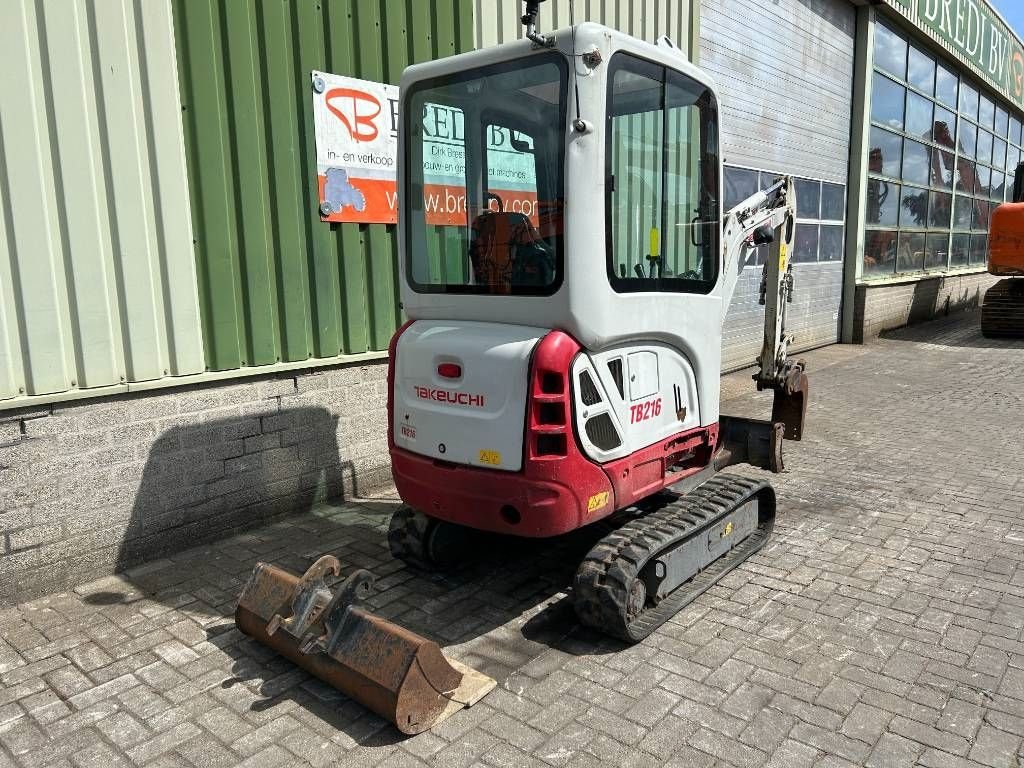 Minibagger des Typs Takeuchi tb 216, Gebrauchtmaschine in Roosendaal (Bild 8)