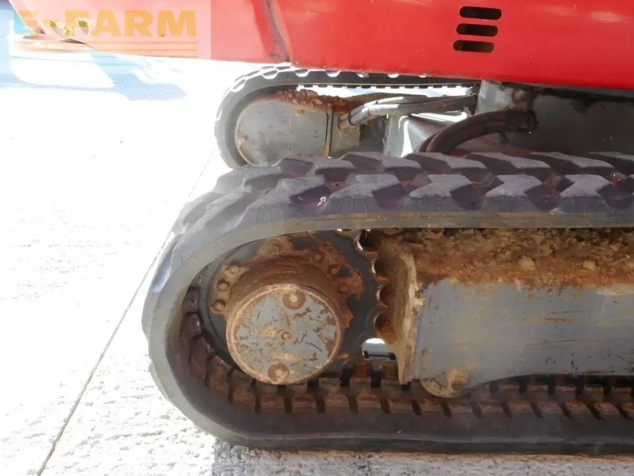 Minibagger des Typs Takeuchi tb 225 ( 2.400kg ) mit hydr. verstellfahrwerk, Gebrauchtmaschine in ST. NIKOLAI/DR. (Bild 16)