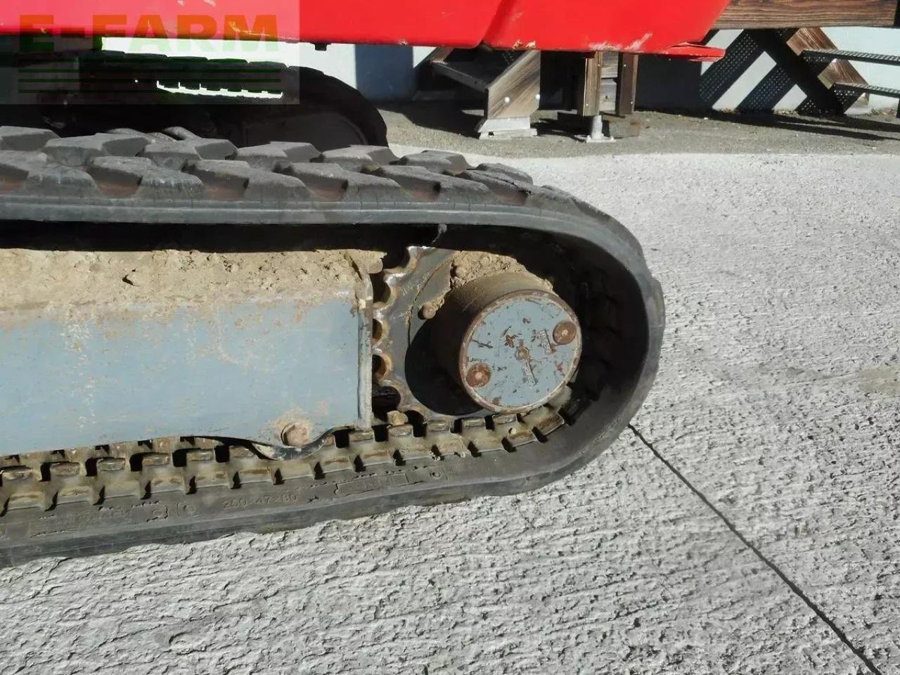 Minibagger des Typs Takeuchi tb 225 ( 2.400kg ) mit hydr. verstellfahrwerk, Gebrauchtmaschine in ST. NIKOLAI/DR. (Bild 18)