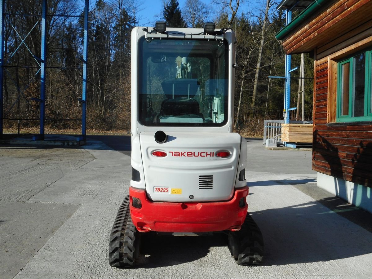 Minibagger tip Takeuchi TB 225 ( 2.400kg ) mit hydr. Verstellfahrwerk, Gebrauchtmaschine in St. Nikolai ob Draßling (Poză 3)