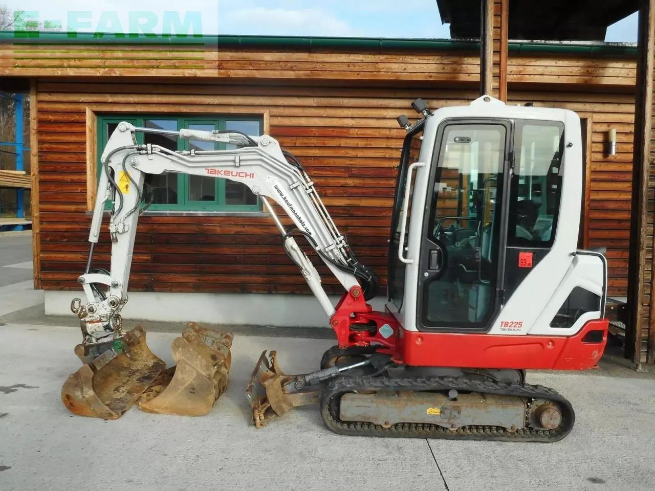 Minibagger a típus Takeuchi tb 225 mit powertilt + 3 löffel ( 2.400 kg ), Gebrauchtmaschine ekkor: ST. NIKOLAI/DR. (Kép 1)