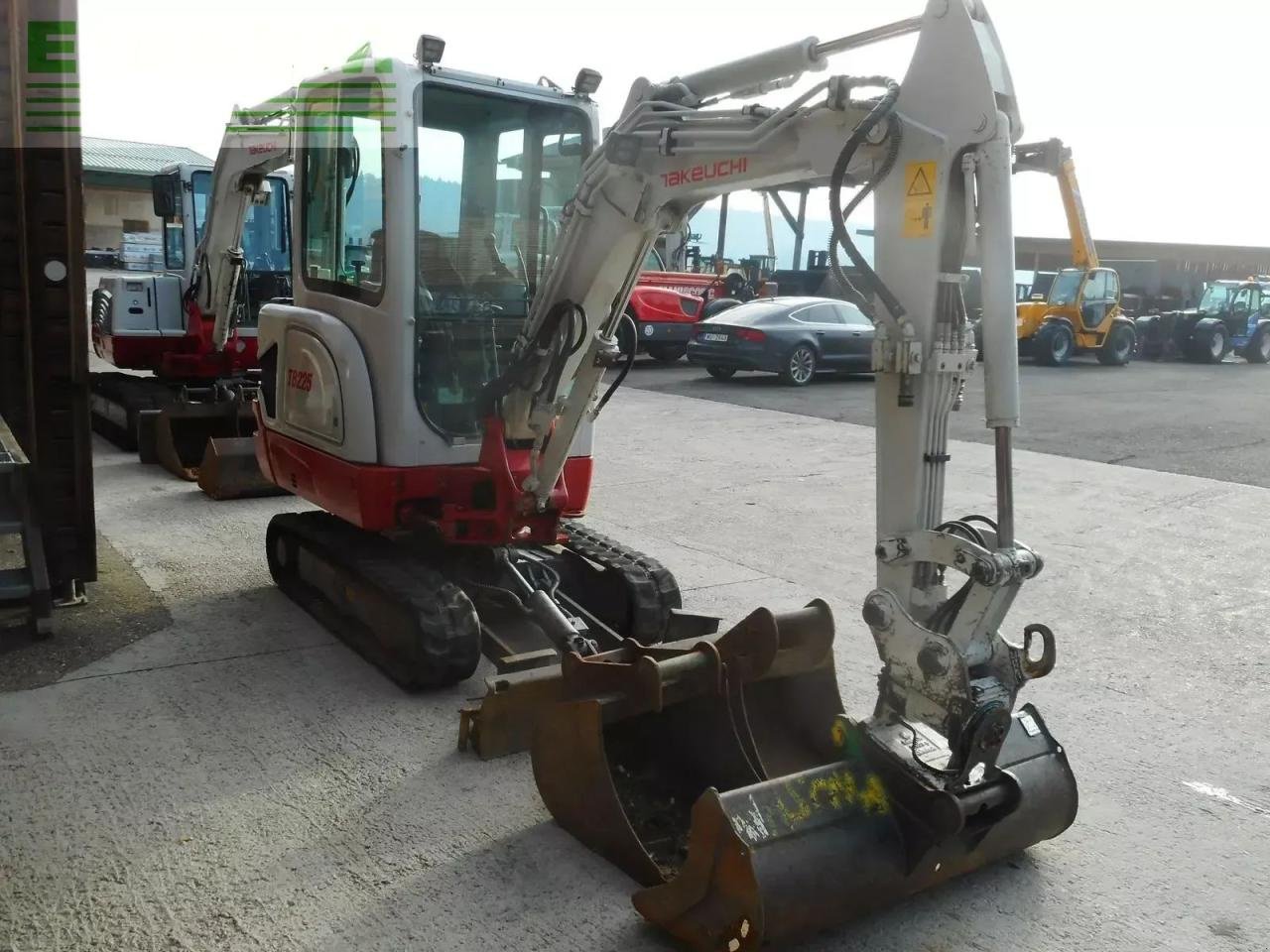 Minibagger a típus Takeuchi tb 225 mit powertilt + 3 löffel ( 2.400 kg ), Gebrauchtmaschine ekkor: ST. NIKOLAI/DR. (Kép 4)