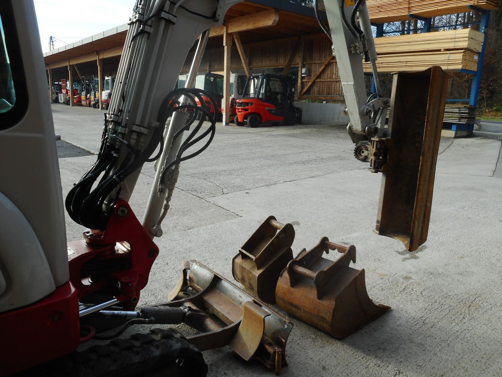 Minibagger typu Takeuchi TB 225 mit POWERTILT + 3 Löffel ( 2.400 kg ), Gebrauchtmaschine v St. Nikolai ob Draßling (Obrázek 12)